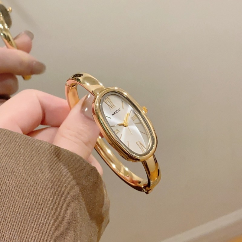 Luxury Watch Female - ساعة يد نسائية فاخرة بتصميم روماني،