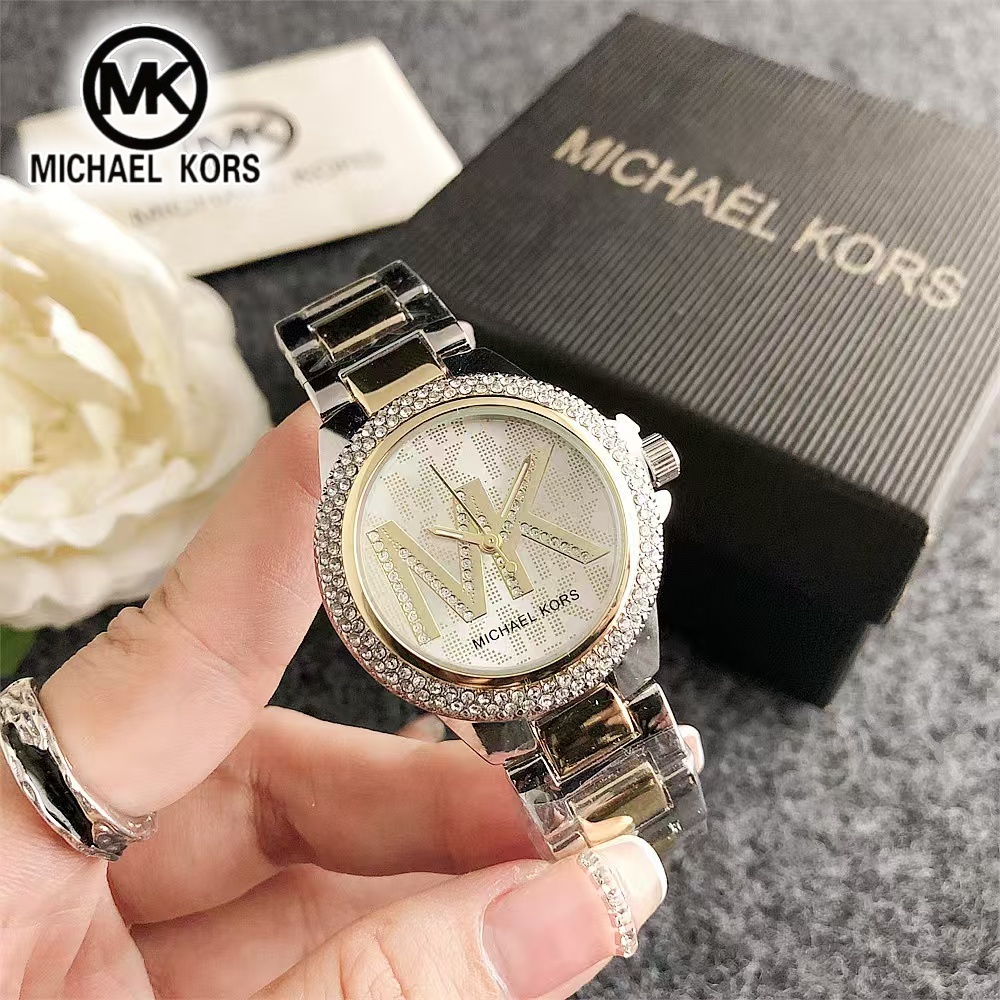 مايكل كورس ساعة نسائية أنيقة ل - مراجعة Luxury Watch Photo وسعره