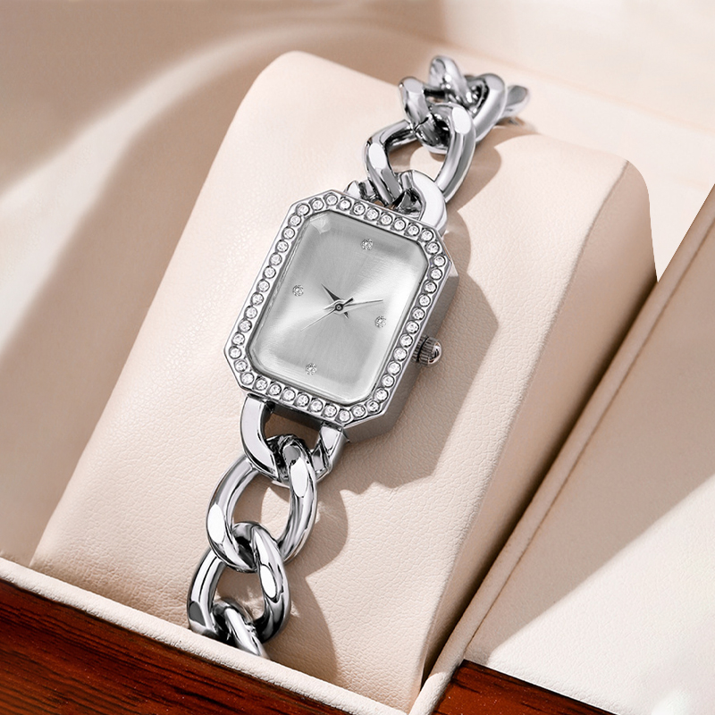 يحتوي صندوق الغموض على 1 ساعة  - مراجعة Luxury Watches وسعره