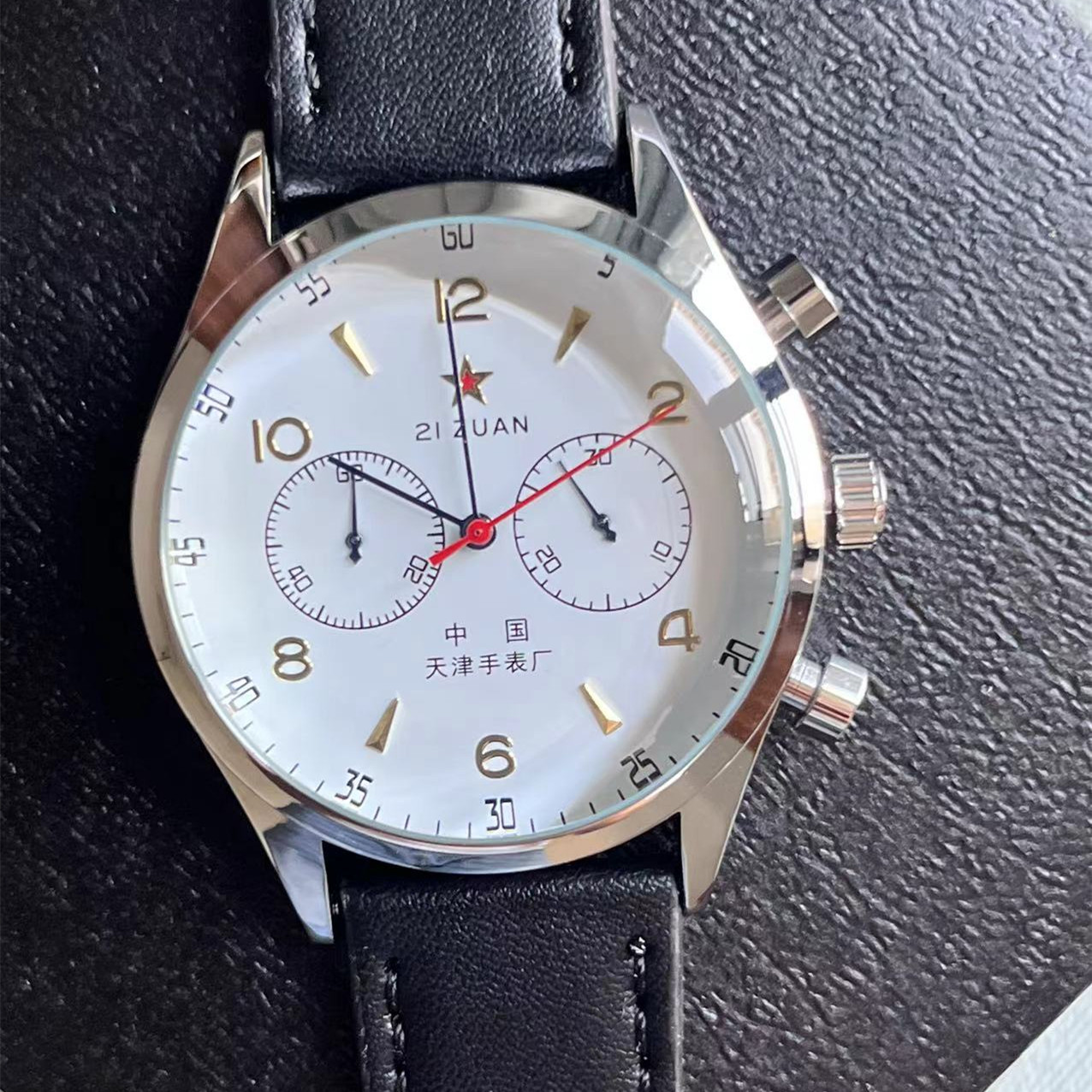 ساعة يد رجالية كرونوغراف كوارت - مراجعة Chronograph Flyback Watch وسعره