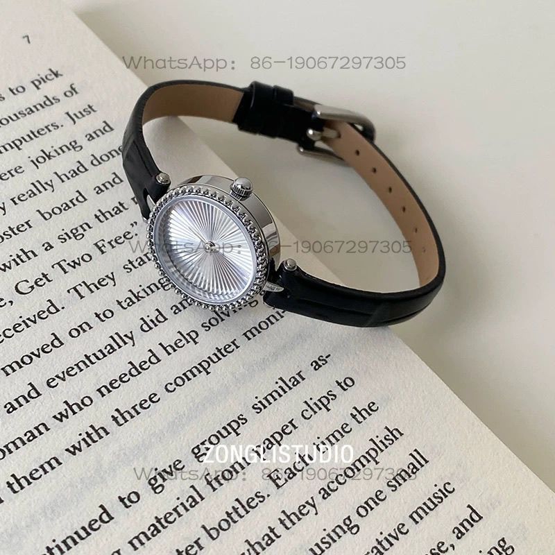 ساعة كوارتز نسائية من الجلد مت - مراجعة Luxury Watch Leather وسعره