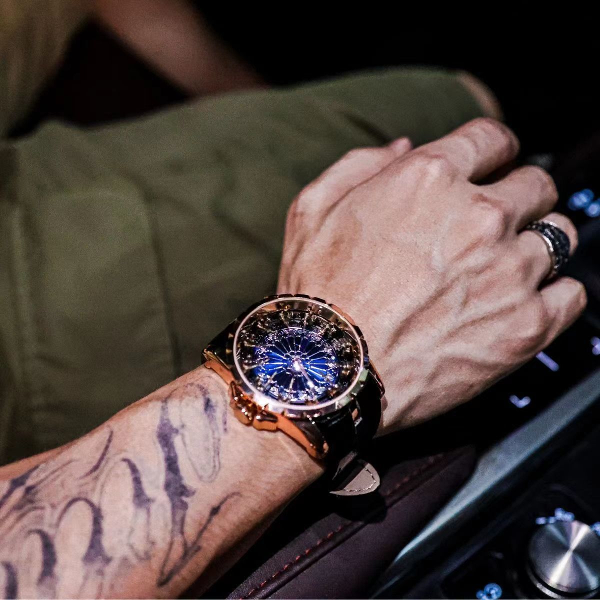ساعة رجالية فاخرة وأنيقة من ال - مراجعة Luxury Watch Tier وسعره