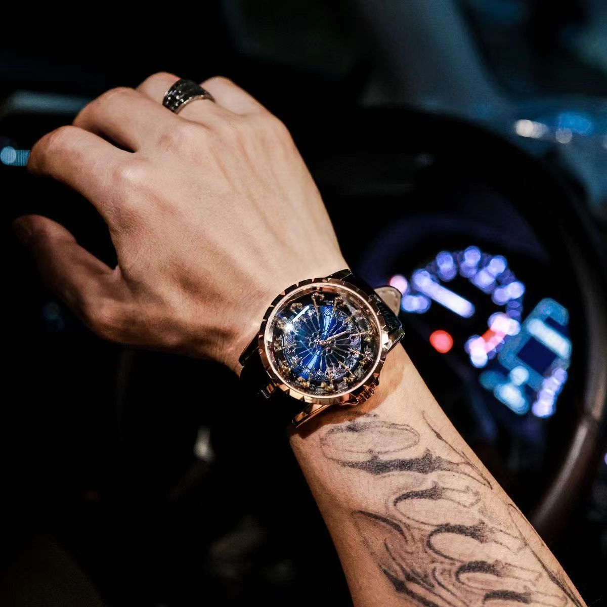 ساعة رجالية فاخرة وأنيقة من ال - مراجعة Luxury Watch Tier وسعره