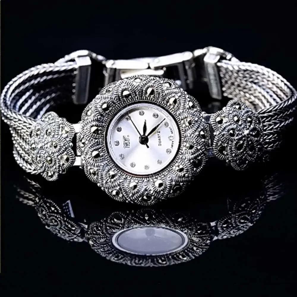 العنصر المجمع-رجعية نمط الفضة  - مراجعة Luxury Watch Photo وسعره