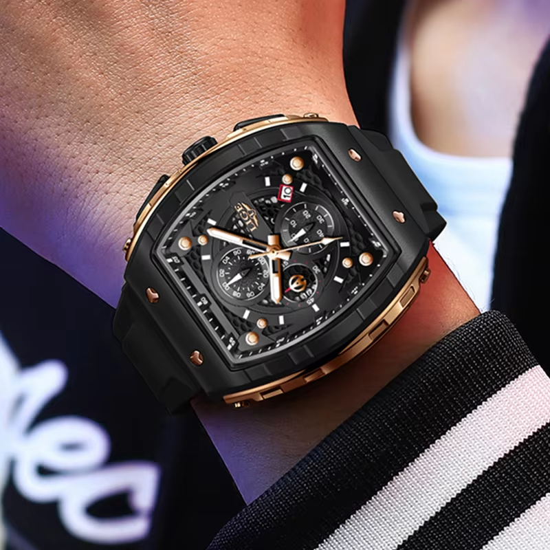 ساعة يد رجالية فاخرة من العلام - مراجعة Luxury Watch Mockup وسعره