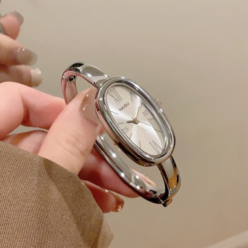 ساعة يد نسائية فاخرة بتصميم رو - مراجعة Luxury Watch Female وسعره