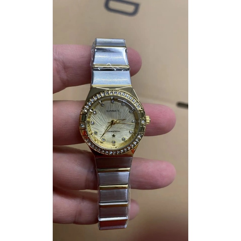 ساعة يد نسائية أنيقة وفاخرة من - مراجعة Luxury Watch Tier وسعره